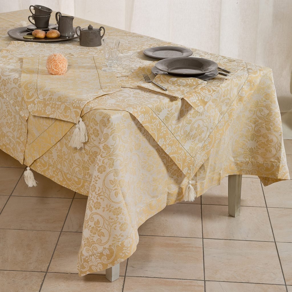 bulk tablecloths