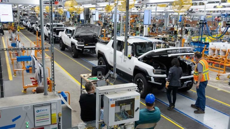 General Motors Company (NYSE:GM) Is Investing $35B to Advance Growth Plan; As Halts GMC Production in Mexico<br /><span style='color:grey;font-size:22px;'><i>General Motors Company (NYSE:GM) Resume Quarterly Dividend Payouts Following Suspending It Over Two Years </i></span> General Motors Company (NYSE:GM) Is Investing $35B to Advance Growth Plan; As Halts GMC Production in Mexico<br /><span style='color:grey;font-size:22px;'><i>General Motors Company (NYSE:GM) Resume Quarterly Dividend Payouts Following Suspending It Over Two Years </i></span>