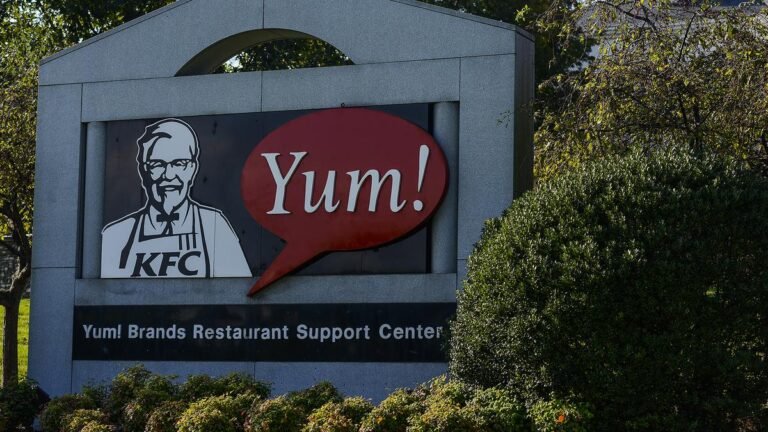 Restaurant Stocks Facing Challenges on Recession: Yum China (NYSE: YUMC), Bit Brother (NASDAQ: BTB), Bit Brother (NASDAQ: BTB) Restaurant Stocks Facing Challenges on Recession: Yum China (NYSE: YUMC), Bit Brother (NASDAQ: BTB), Bit Brother (NASDAQ: BTB)