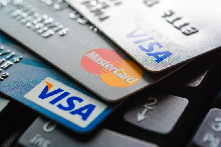 Credit Services Stocks at Glance View: Visa (NYSE: V), Western Union (NYSE: WU), Mastercard (NYSE: MA), American Express (NYSE: AXP) Credit Services Stocks at Glance View: Visa (NYSE: V), Western Union (NYSE: WU), Mastercard (NYSE: MA), American Express (NYSE: AXP)