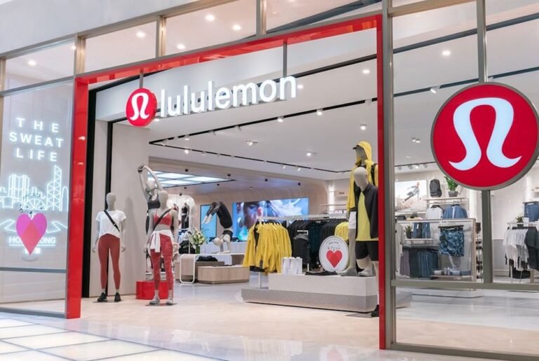 CEO of Lululemon Athletica Inc. (NASDAQ:LULU) Saw Overwhelm on Outstanding Earning Across Board CEO of Lululemon Athletica Inc. (NASDAQ:LULU) Saw Overwhelm on Outstanding Earning Across Board